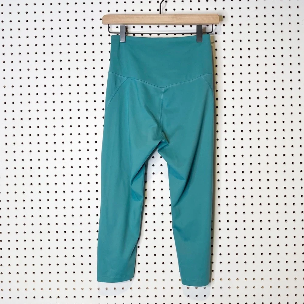 Girlfriend Collective‎ | Compressive High Waisted Capri Legging Sz. S